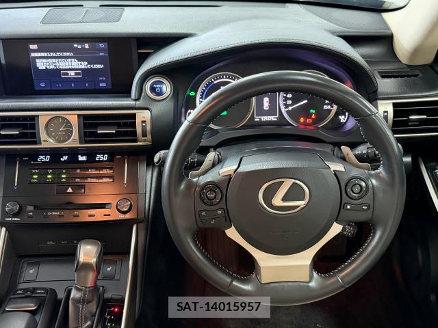 Lexus IS 2013-10 8647705-16