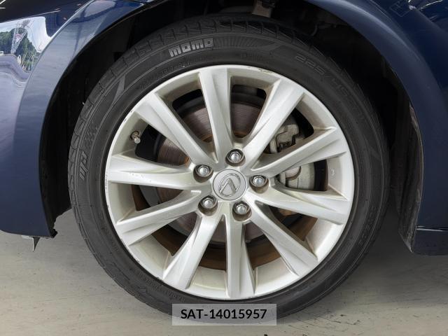 Lexus IS 2013-10 8647705-18