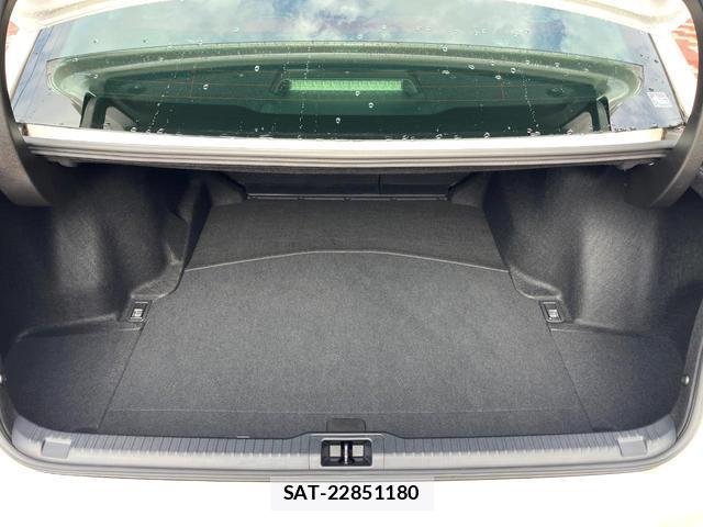 Lexus IS 2022-01 8648326-11