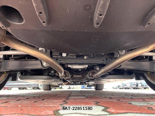Lexus IS 2022-01 8648326-18
