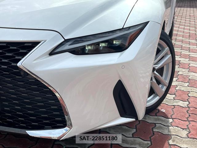 Lexus IS 2022-01 8648326-2