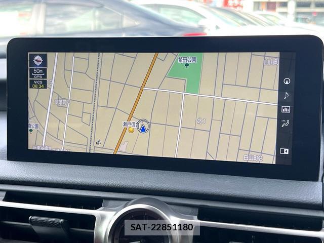 Lexus IS 2022-01 8648326-3