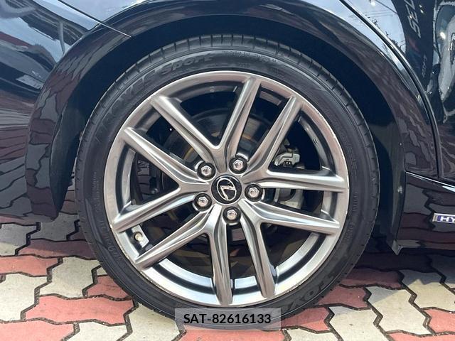 Lexus IS 2014-04 8648334-12
