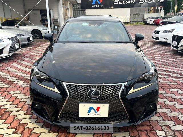 Lexus IS 2014-04 8648334-13