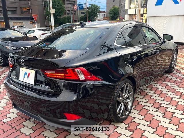 Lexus IS 2014-04 8648334-16
