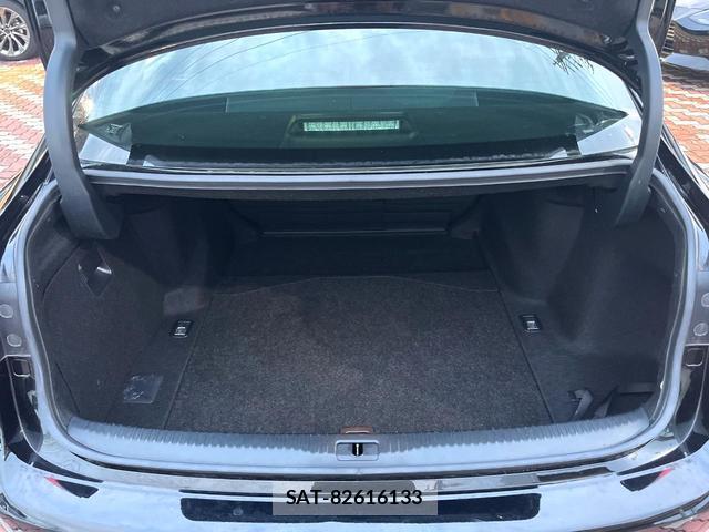 Lexus IS 2014-04 8648334-9