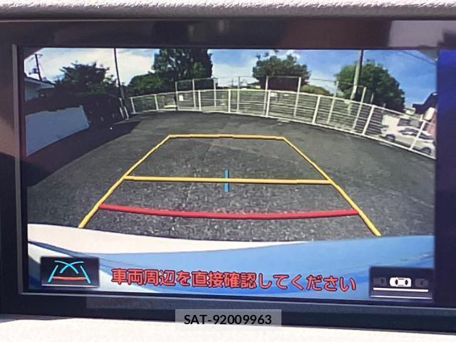 Lexus IS 2017-03 8648744-11