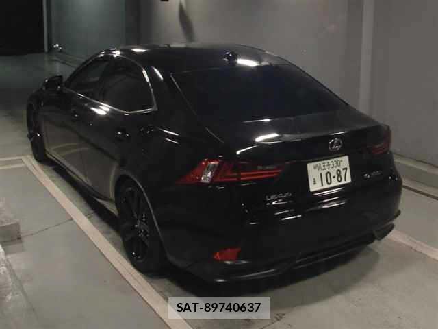 Lexus IS 2015-07 8648892-1