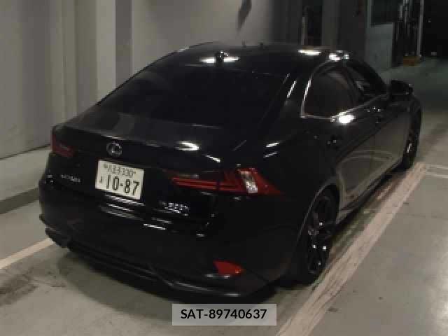 Lexus IS 2015-07 8648892-4
