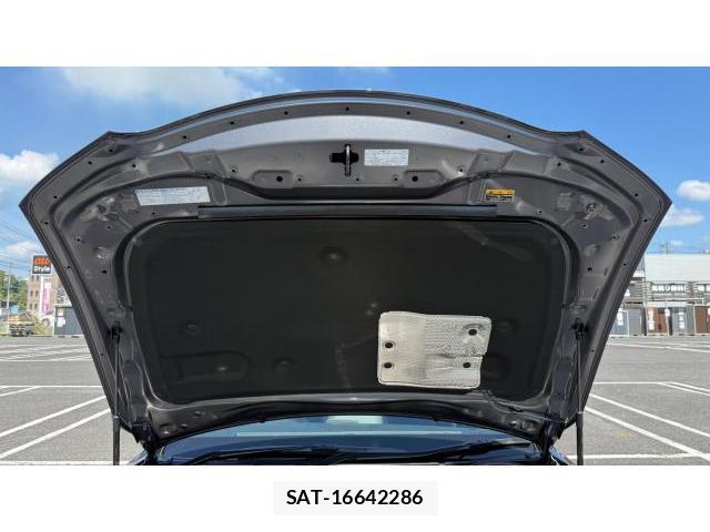 Lexus IS 2022 8649679-10