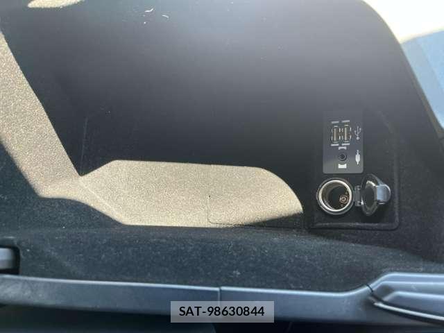 Lexus IS 2021-02 8649746-14