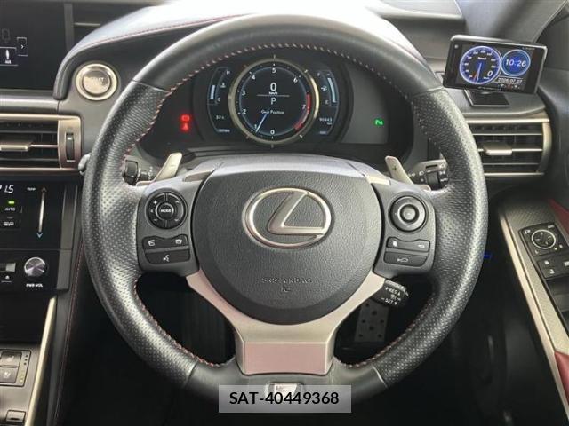 Lexus IS 2013-06 8652046-12