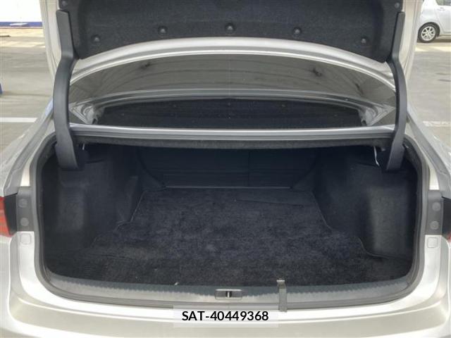 Lexus IS 2013-06 8652046-7