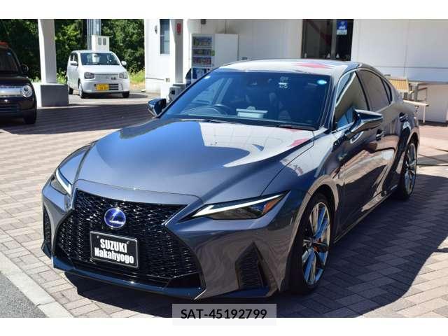 Lexus IS 2021-10 8652636-11