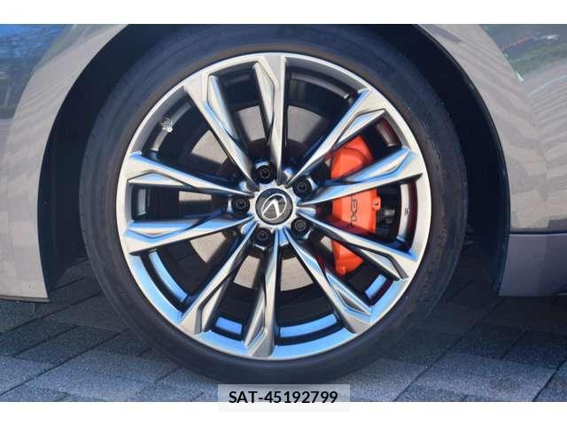 Lexus IS 2021-10 8652636-13