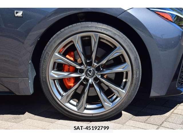 Lexus IS 2021-10 8652636-16