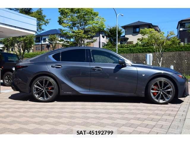 Lexus IS 2021-10 8652636-5
