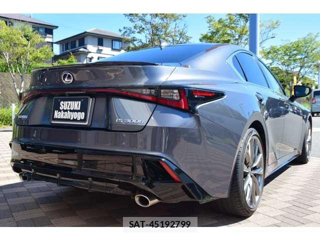 Lexus IS 2021-10 8652636-7