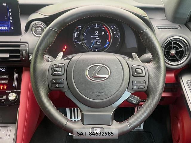 Lexus IS 2025-07 8653029-10