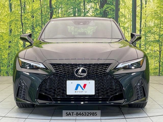 Lexus IS 2025-07 8653029-13