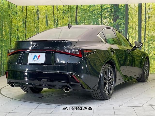 Lexus IS 2025-07 8653029-16