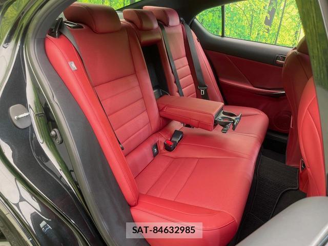 Lexus IS 2025-07 8653029-8