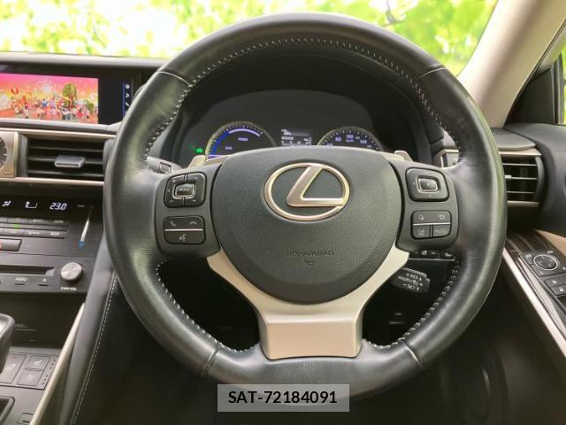 Lexus IS 2016-11 8653831-14