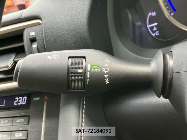 Lexus IS 2016-11 8653831-16
