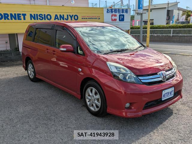 Toyota ISIS 2013-07 8652435-9