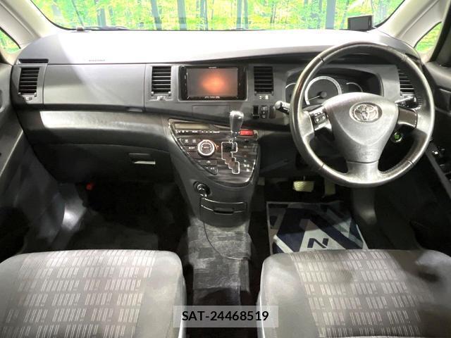 Toyota ISIS 2011-09 8653102-1