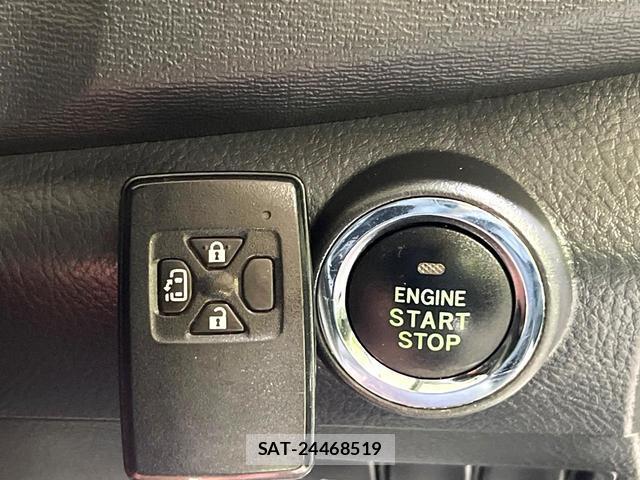 Toyota ISIS 2011-09 8653102-5