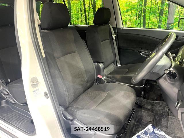 Toyota ISIS 2011-09 8653102-7