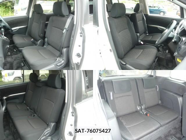 Toyota ISIS 2013-07 8653117-5