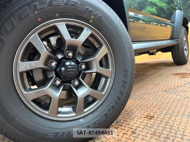 Suzuki JIMNY 2026-07 8647298-12