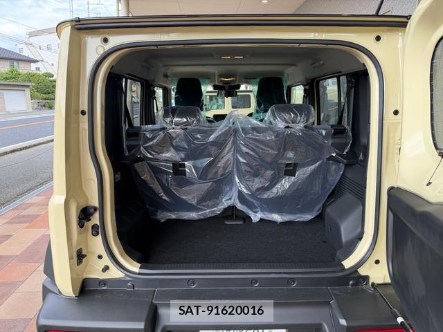 Suzuki JIMNY 2026-04 8649389-9