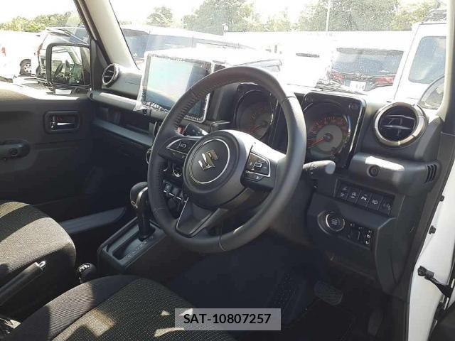 Suzuki JIMNY SIERRA 2026-05 8652400-2
