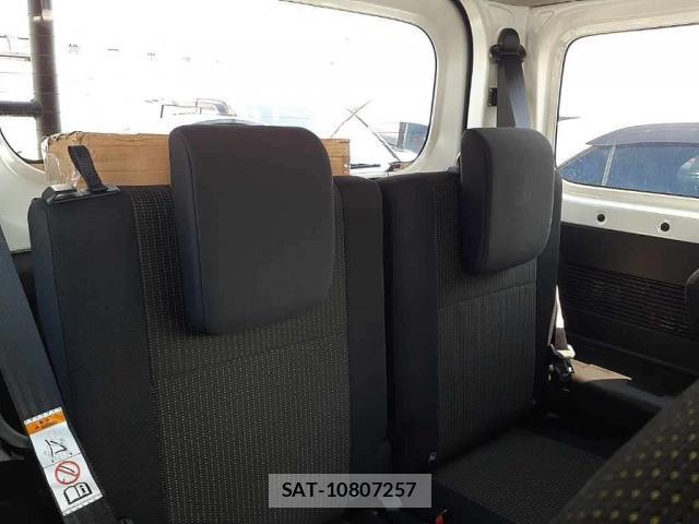 Suzuki JIMNY SIERRA 2026-05 8652400-4