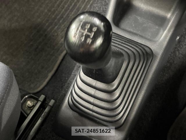 Suzuki JIMNY 2009-09 8647847-4