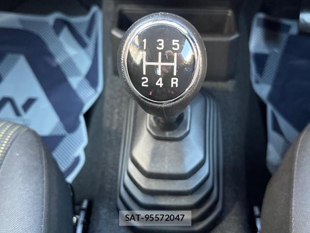 Suzuki JIMNY 2021-02 8648289-3