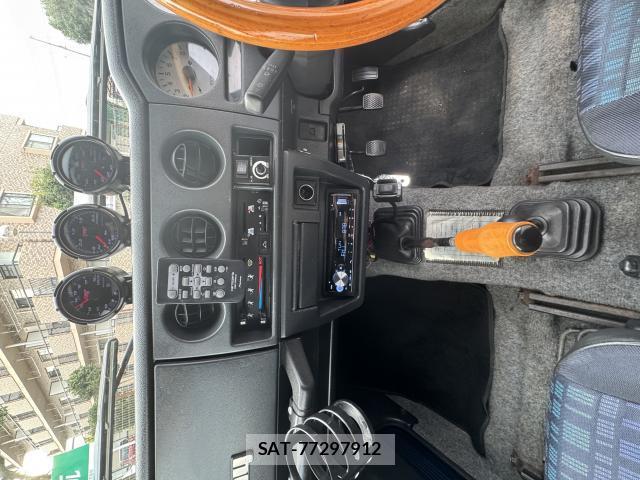 Suzuki JIMNY 1997 8649586-15