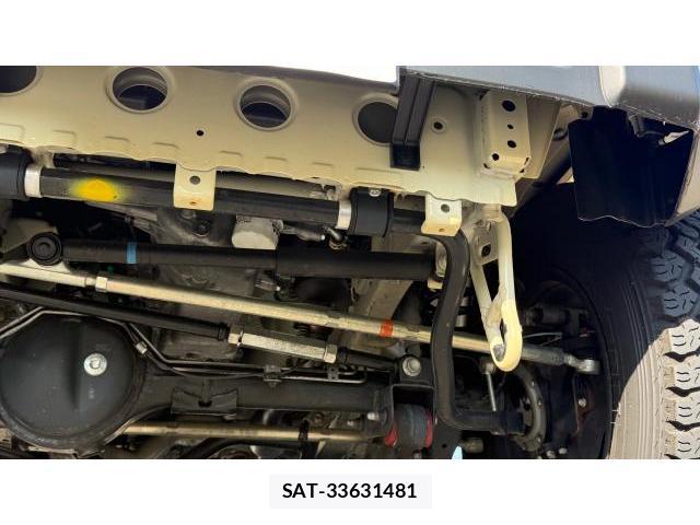 Suzuki JIMNY 2023-11 8649617-13