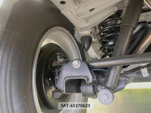 Suzuki JIMNY 2025-08 8652956-19