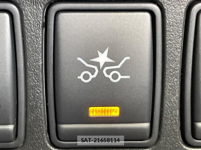 Nissan JUKE 2018-03 8653187-4