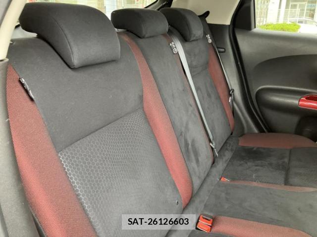 Nissan JUKE 2013-02 8653752-4