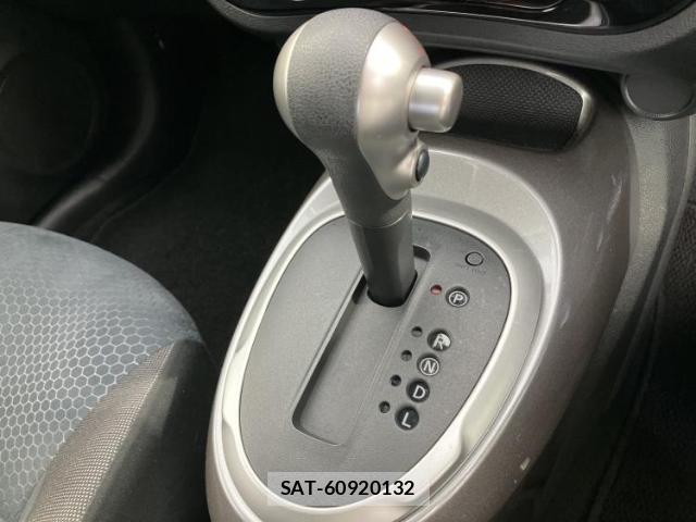 Nissan JUKE 2017-06 8653783-17