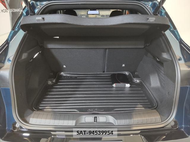 ALFA ROMEO Junior 2026-03 8646810-18
