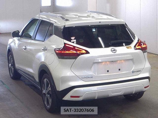 Nissan KICKS 2023-11 8649033-4