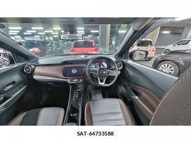 Nissan KICKS 2023-03 8652701-4