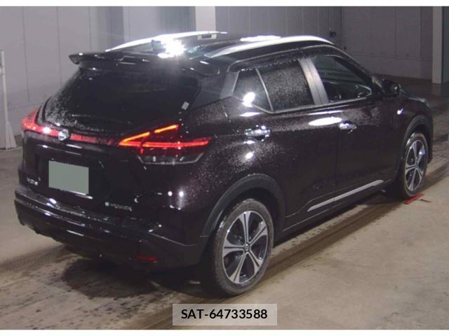 Nissan KICKS 2023-03 8652701-8