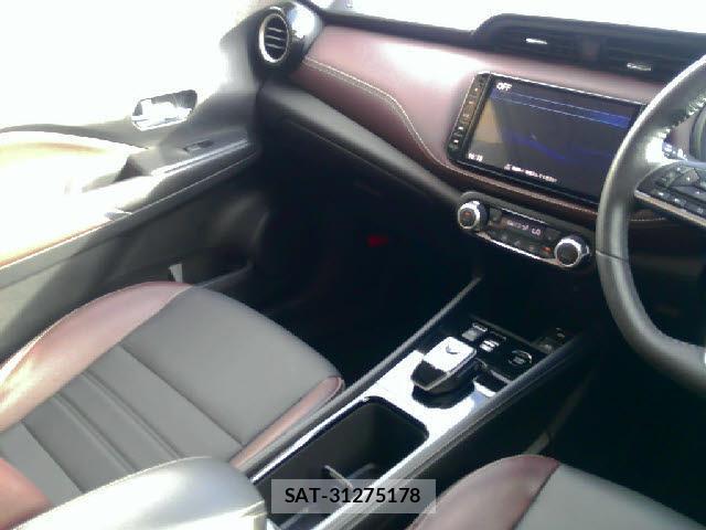 Nissan KIX 2023-04 8649371-9